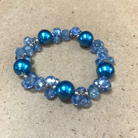 Iridescent Blue Beaded Crystal Bracelet Elastic vintage Style - Picture 2 of 5